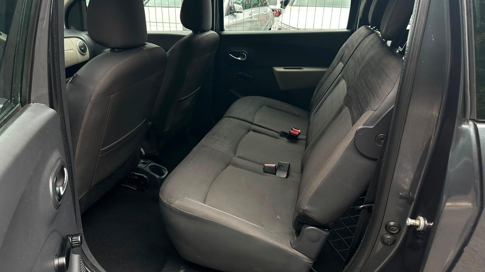 Dacia Lodgy 2012 — photo 17