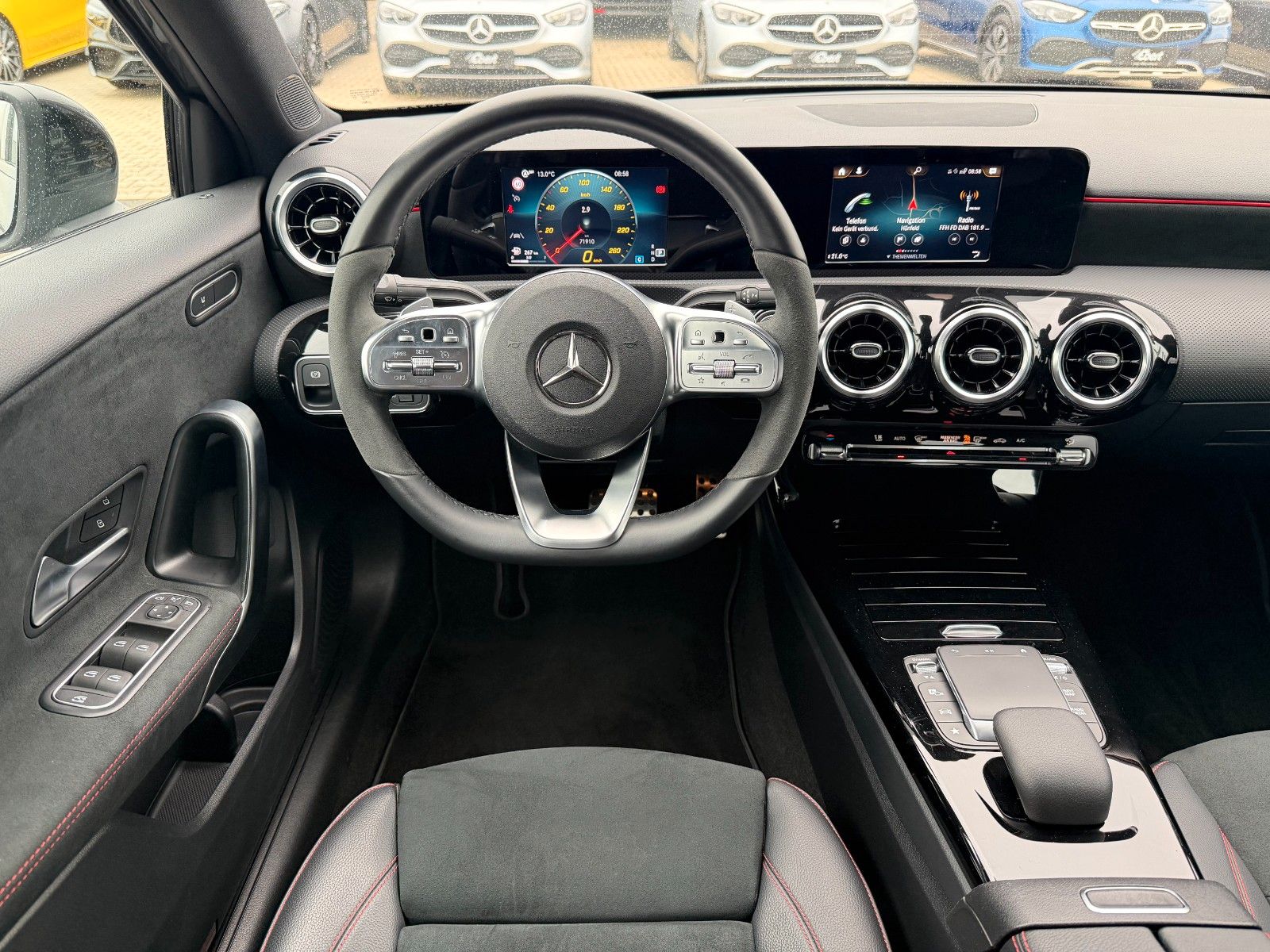 Fahrzeugabbildung Mercedes-Benz A 220d 4MATIC AMG+Night+LED+DAB+Carplay+19"