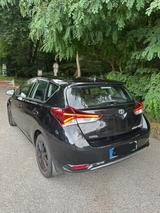 Toyota Auris Hybrid - Toyota Auris Gebrauchtwagen in Frankfurt