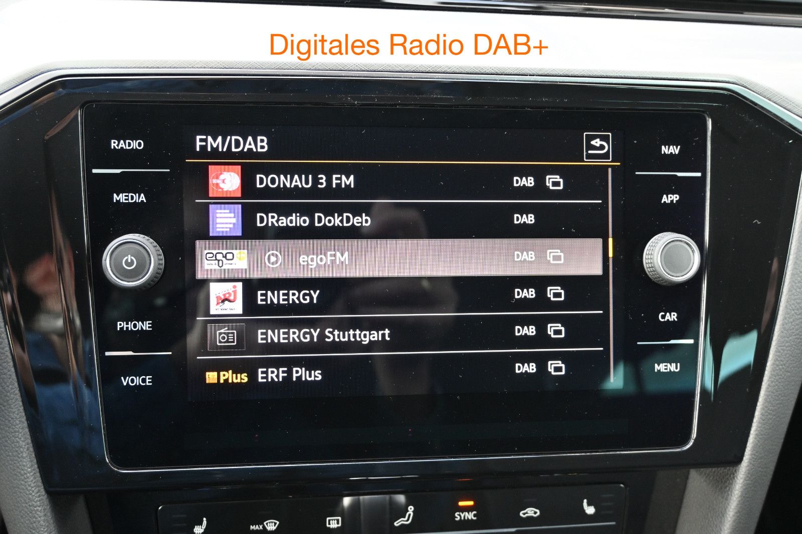Fahrzeugabbildung Volkswagen Passat Variant 1.4 TSI DSG GTE °ACC°AHK°IQ°360°