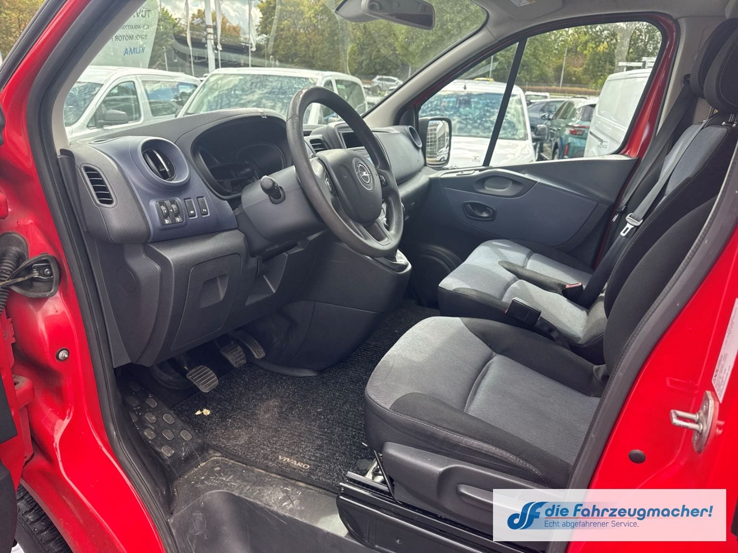 Fahrzeugabbildung Opel Vivaro B Kasten Combi L1H1 2,7t *2453 *EXPORT