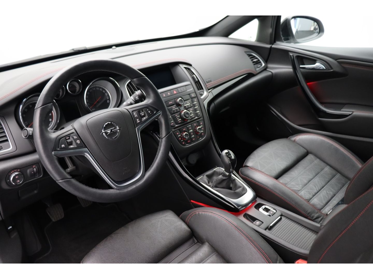 Fahrzeugabbildung Opel Cascada Innovation ecoFlex INNOVA 1.6T(100)6G S