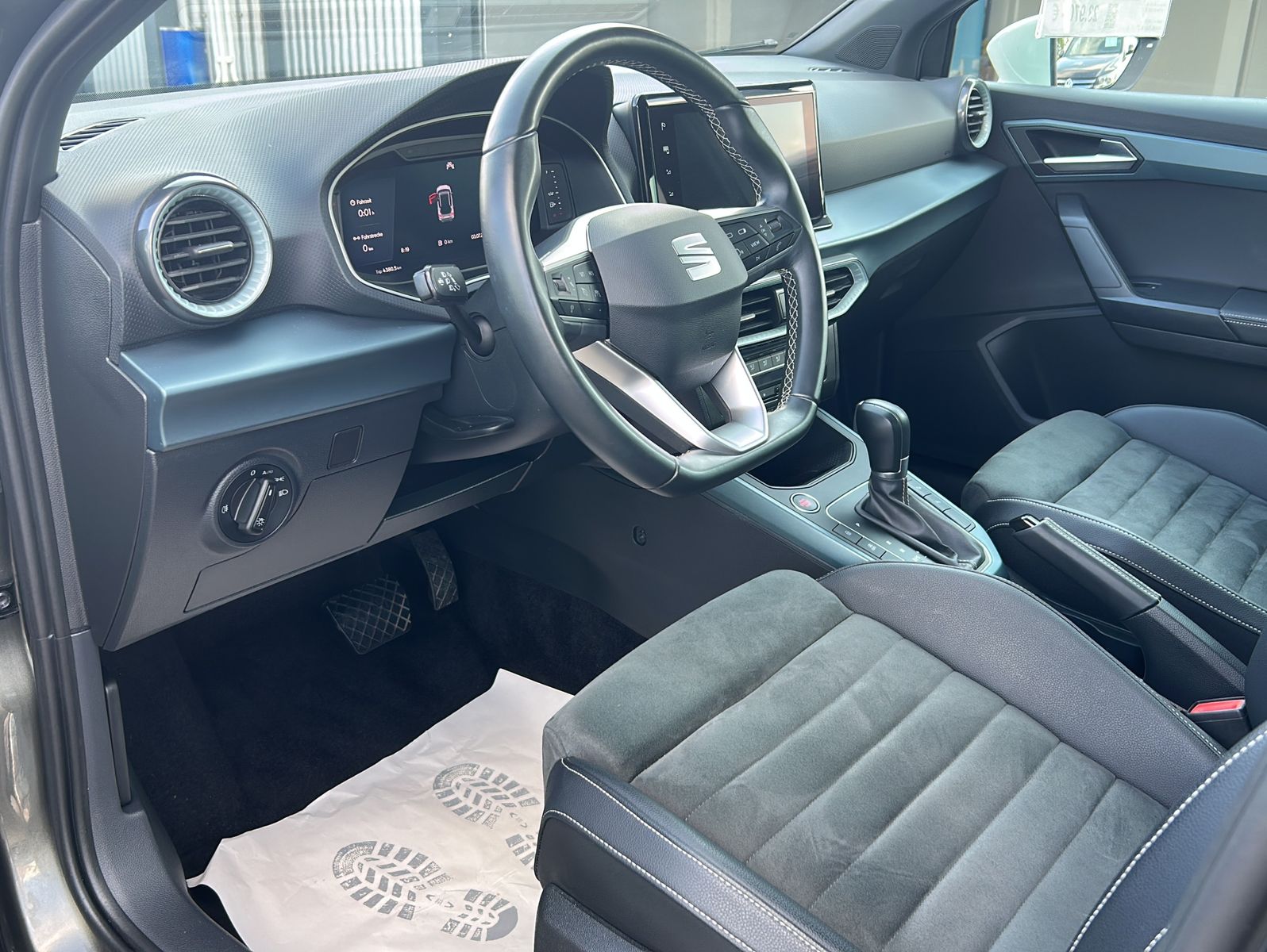 Fahrzeugabbildung SEAT Arona 1,5 TSIXperience