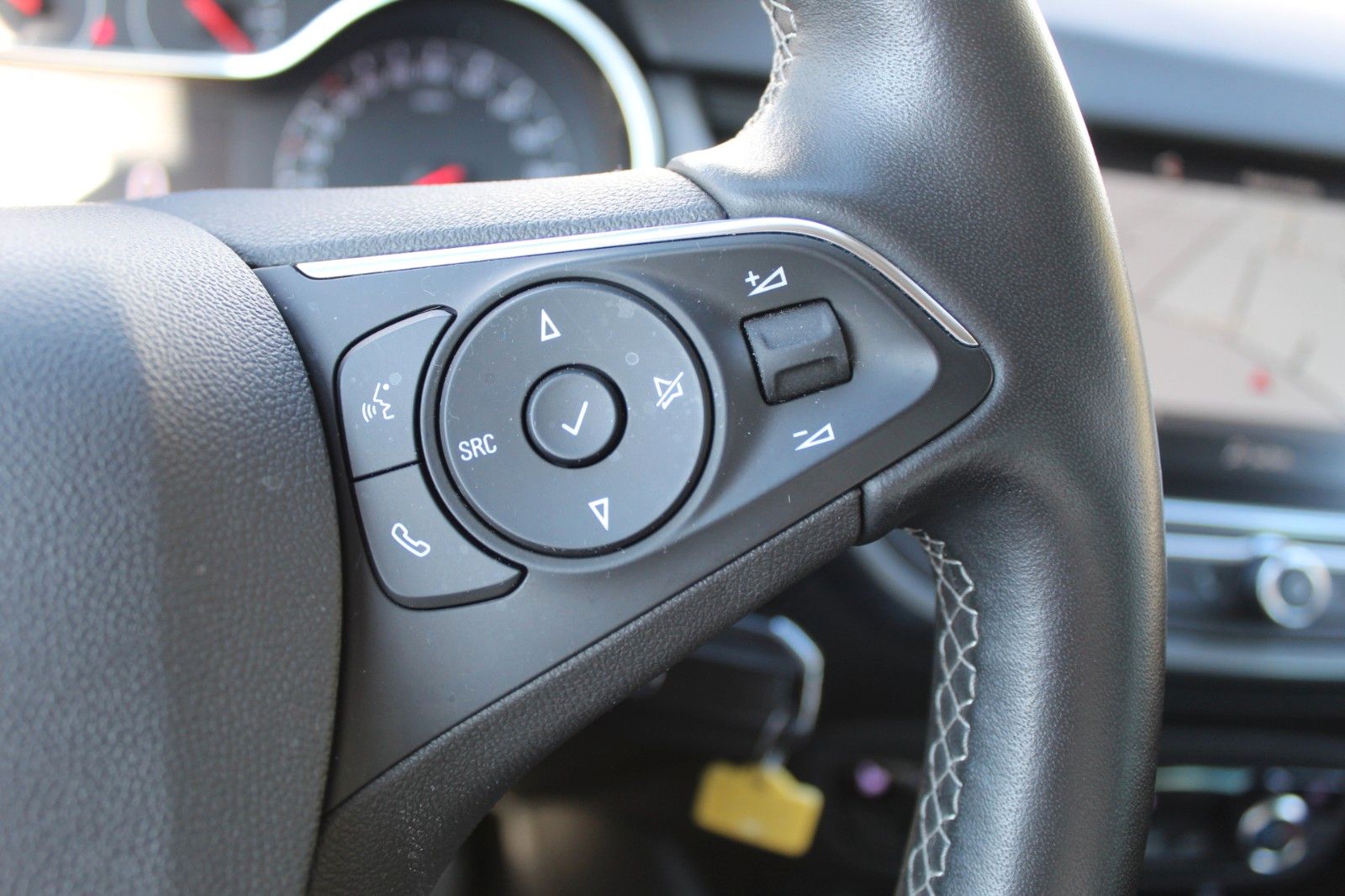 Fahrzeugabbildung Opel Crossland Elegace AHK*Navi*Winterpaket*Kamera