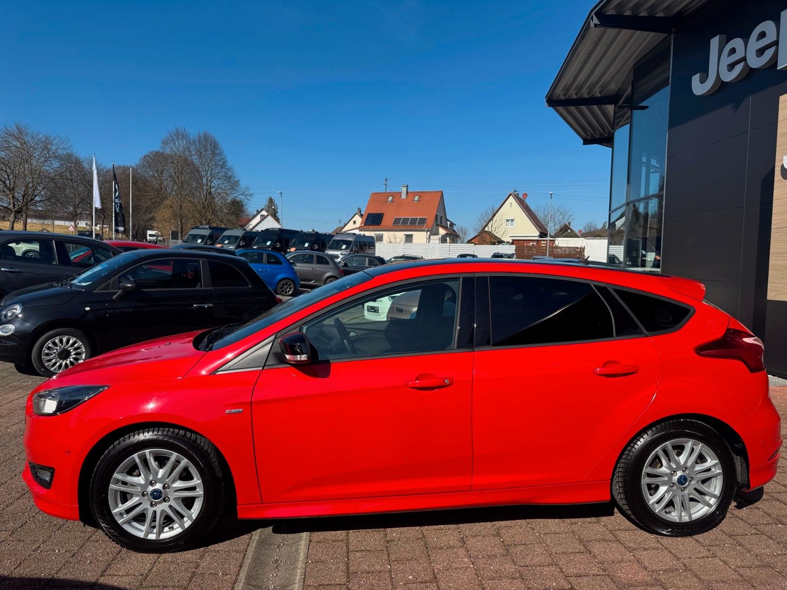 Fahrzeugabbildung Ford Focus Lim. ST-Line Kamera Tempomat Sitzheizung