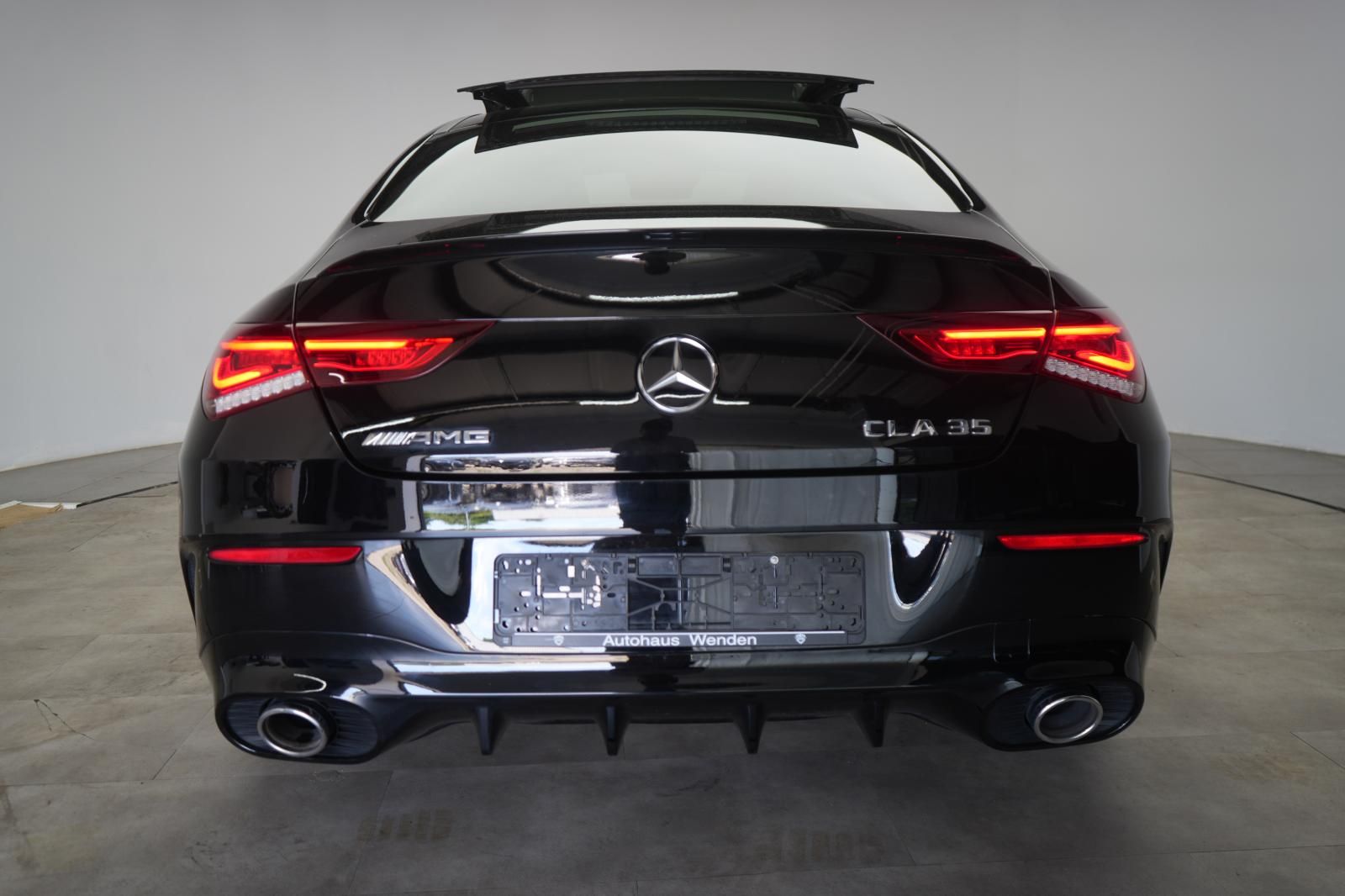 Mercedes-Benz CLA 35 AMG 4Matic Speedshift 7G-DCT Kamera Pano foto 6