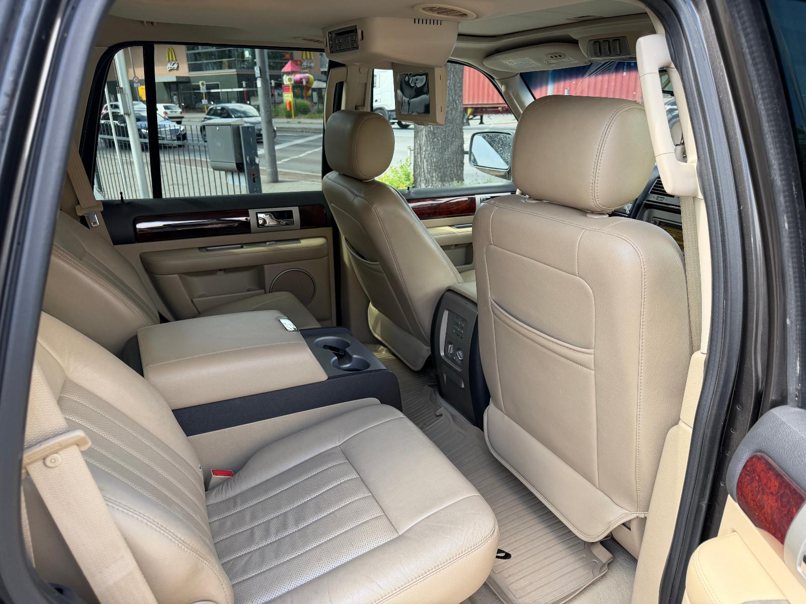 Lincoln NAVIGATOR 5,4L V8 4x4*AUT.*LEDER*EGSD*7-SITZE*
