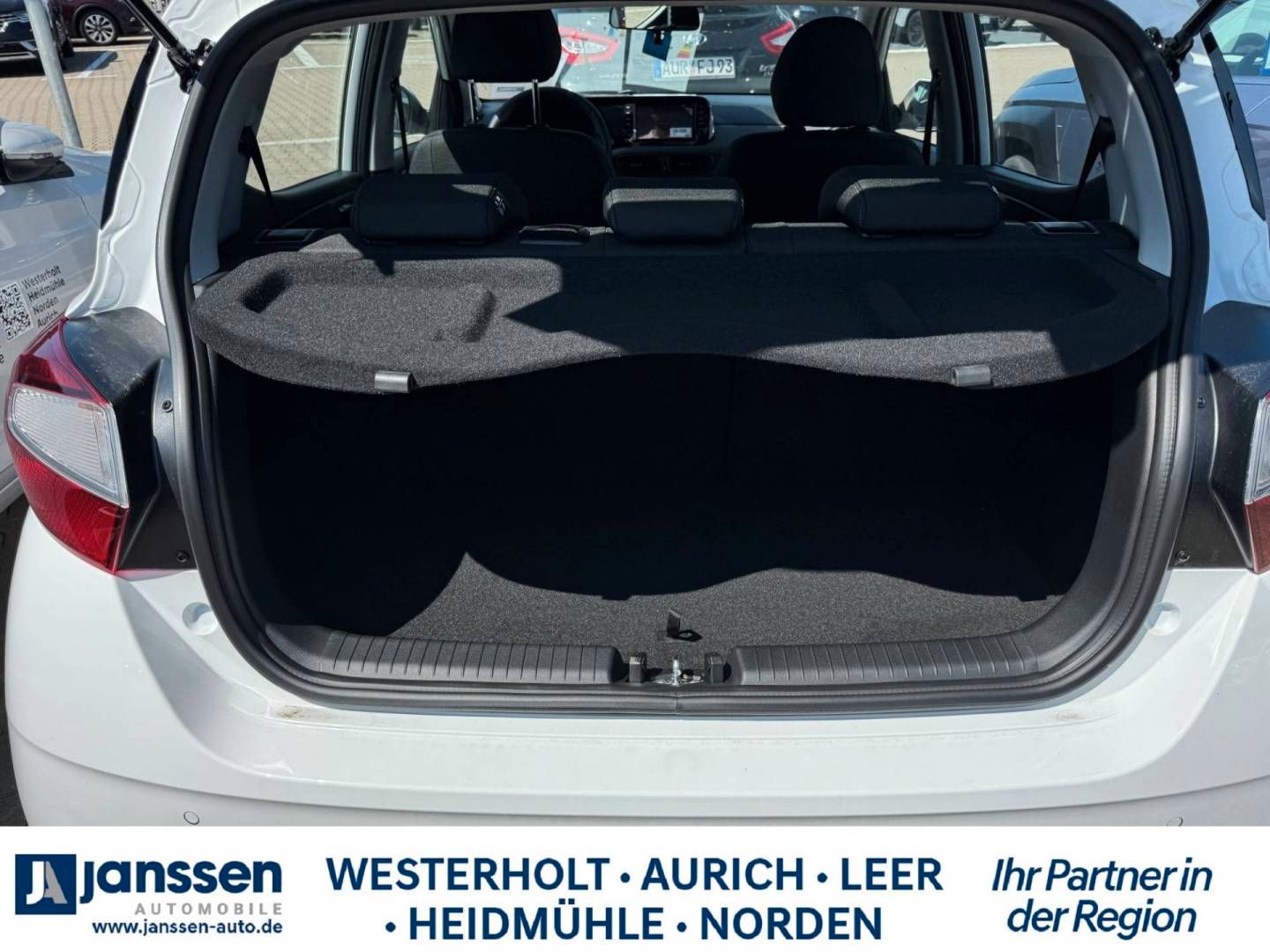 Fahrzeugabbildung Hyundai i10 Trend/ PDC hinten/Rückfahrkamera/Navi/Sitzhe