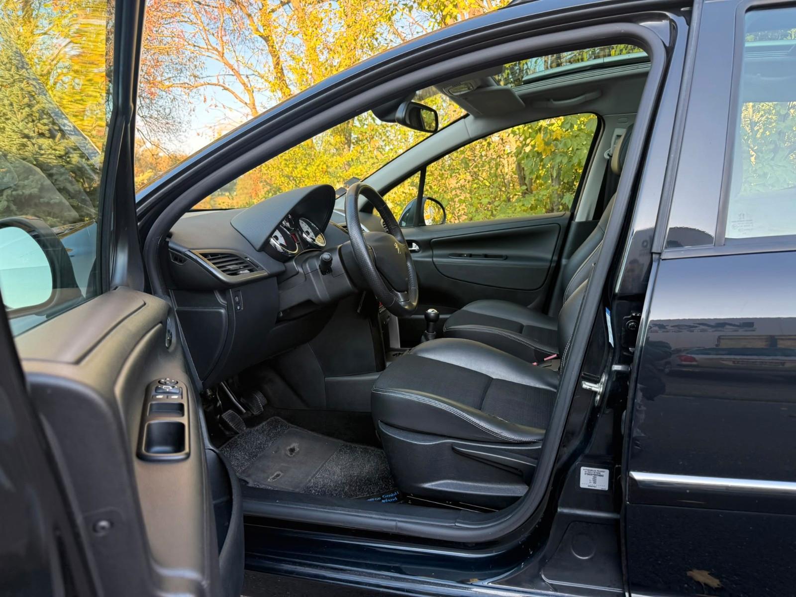 Peugeot 207 2013 — photo 14