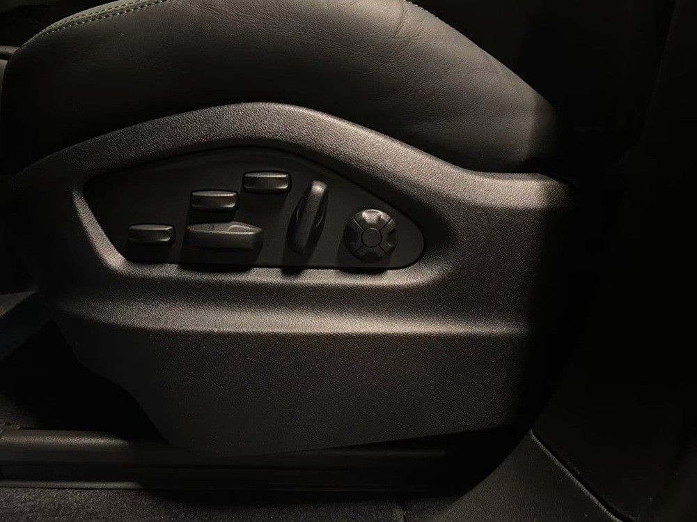 Porsche Cayenne E-Hybrid Sport Design Luft Pano DVD foto 3