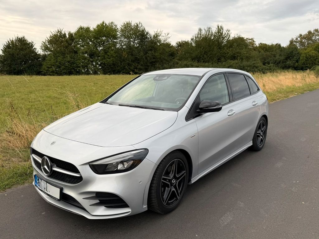 Image of Mercedes-Benz B 220
