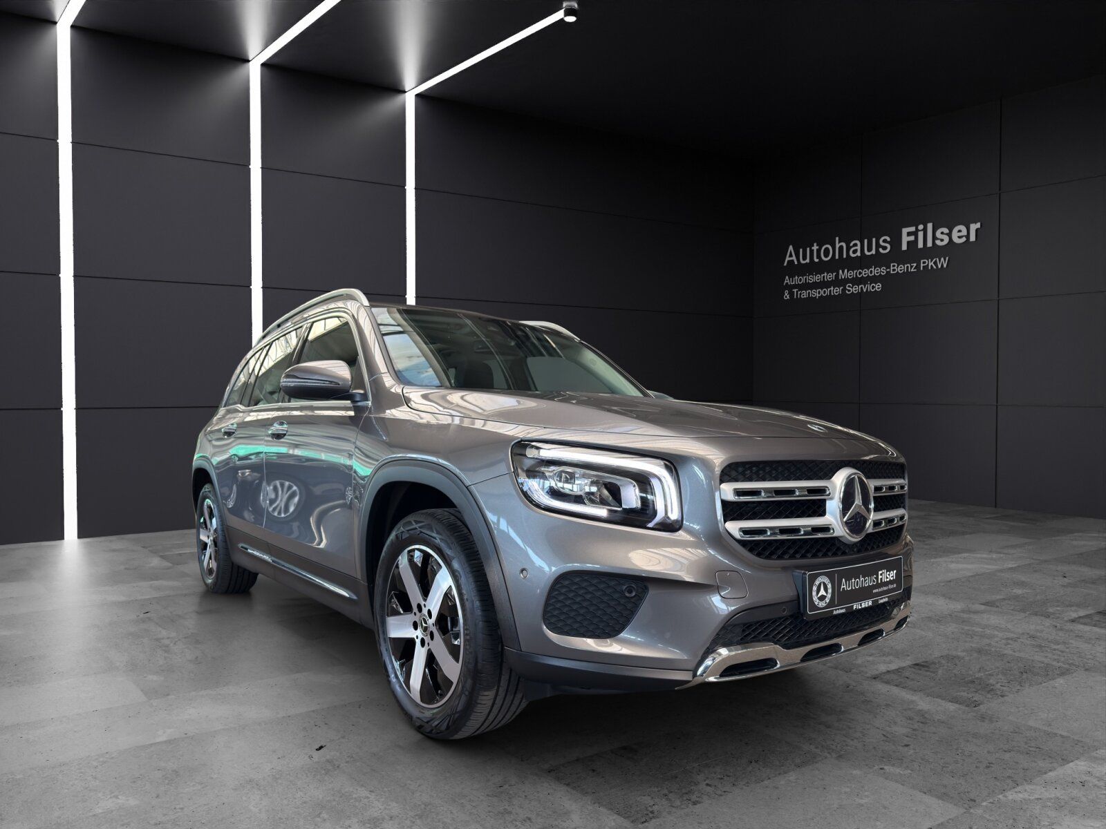 MERCEDES-BENZ GLB 250 *4MATIC*Progressive* Pano-Dach*AHK*LED*