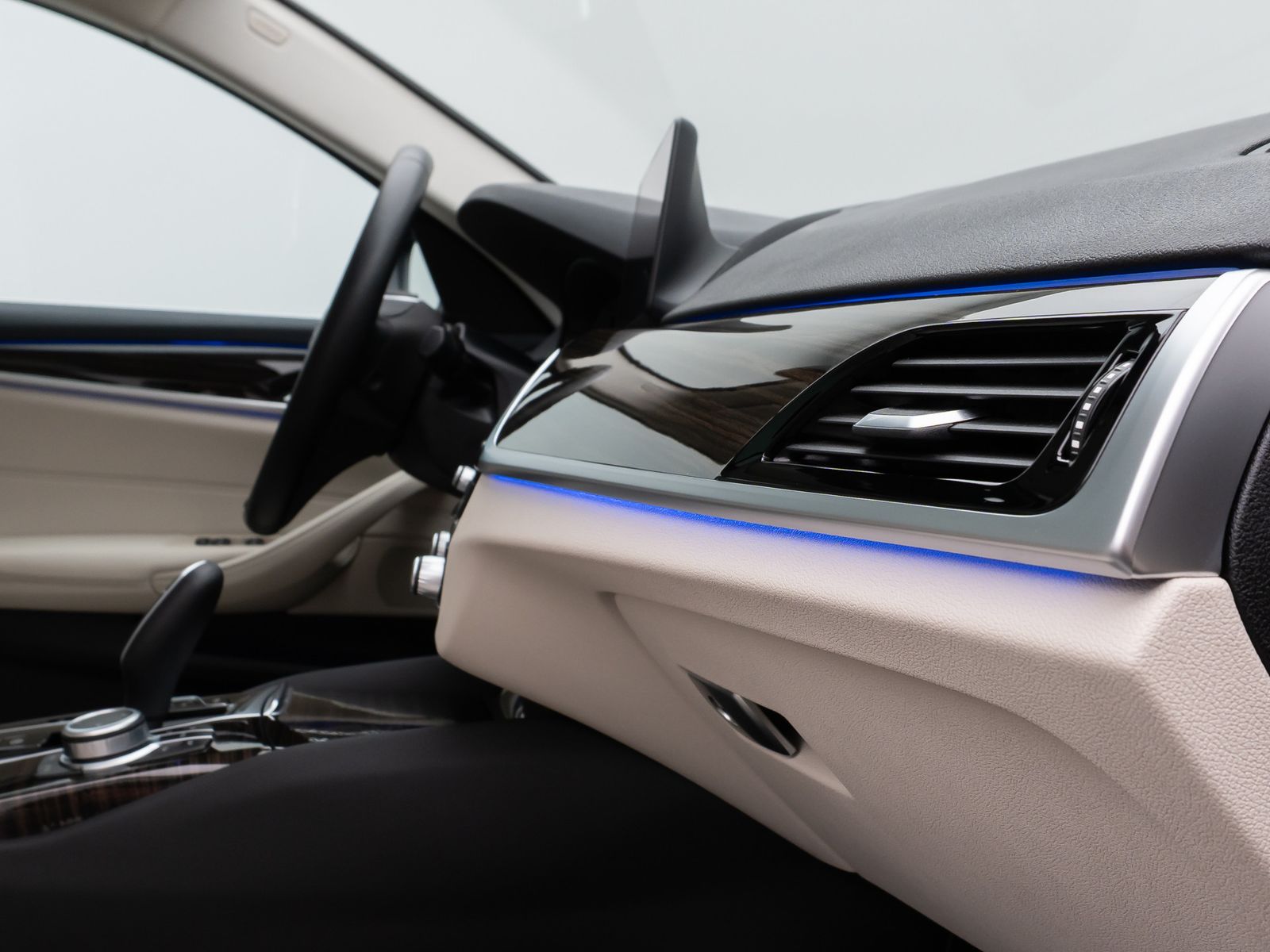 Fahrzeugabbildung BMW 540i xD Panorama 360°DAB Fernlichtassist Sport