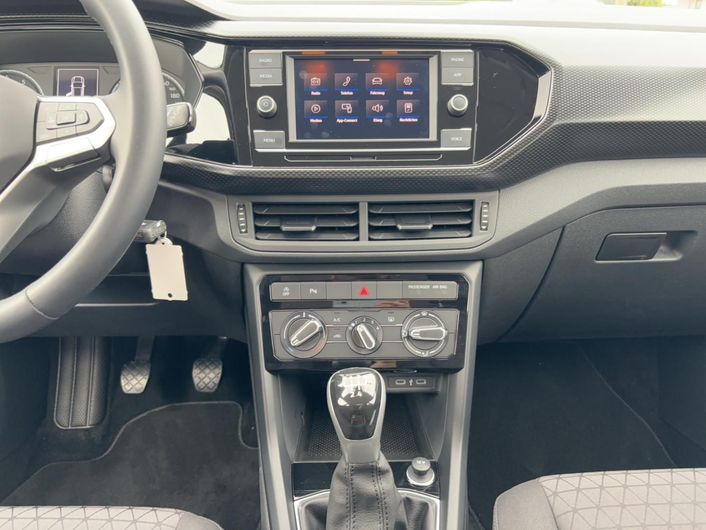 Fahrzeugabbildung Volkswagen T-Cross Life 1,0l TSI, Life, ACC, Klima, Lane As