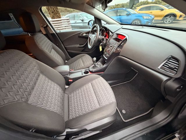 Opel Astra  J Lim. 5-trg. Active