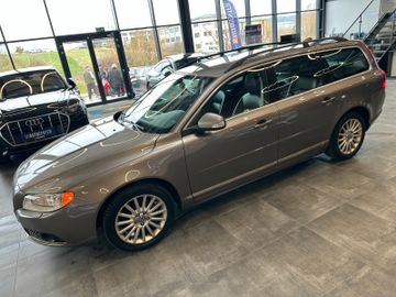Volvo V70 Kombi Momentum *Leder*