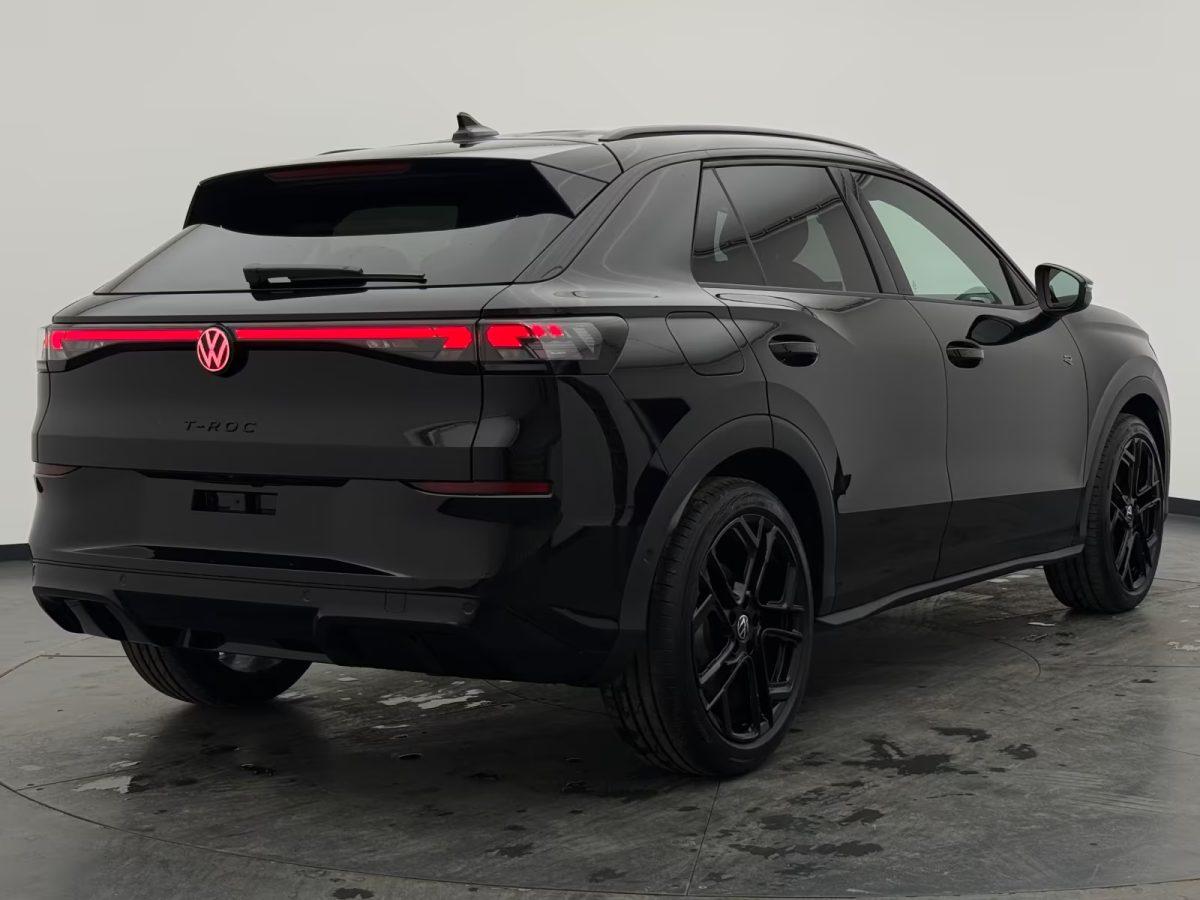 Volkswagen T-Roc 1.5 eTSI DSG R-Line +BLACK-STYLE+CAM+AHK+