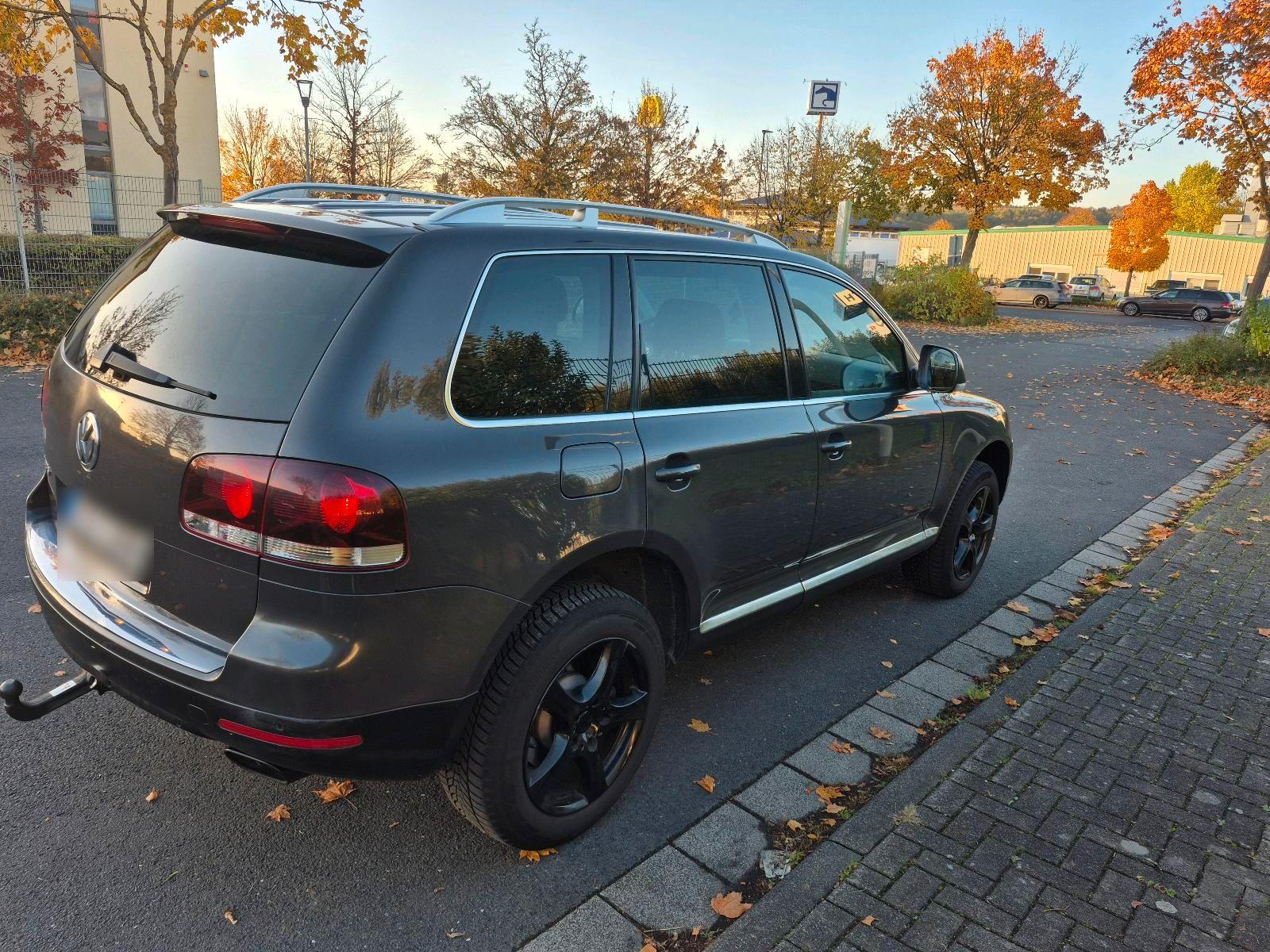Volkswagen Touareg 2008 — rear view