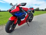 Honda Fireblade 1000 RR-R SC 82 - HONDA FIREBLADE