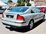 Volvo S60 2.4 Premium - silberne Volvo S60