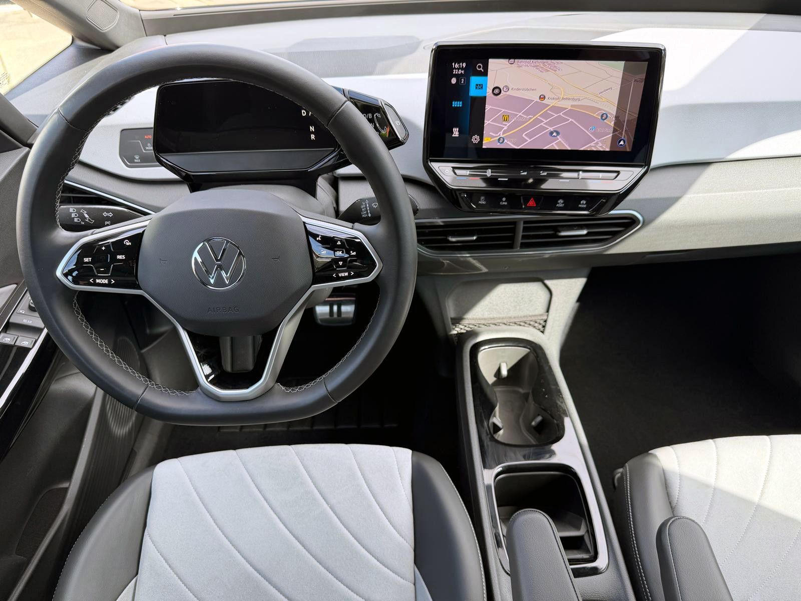Fahrzeugabbildung Volkswagen ID.3 Pro S 77kWh Wärmep.  ACC LED KAM CarPlay BT