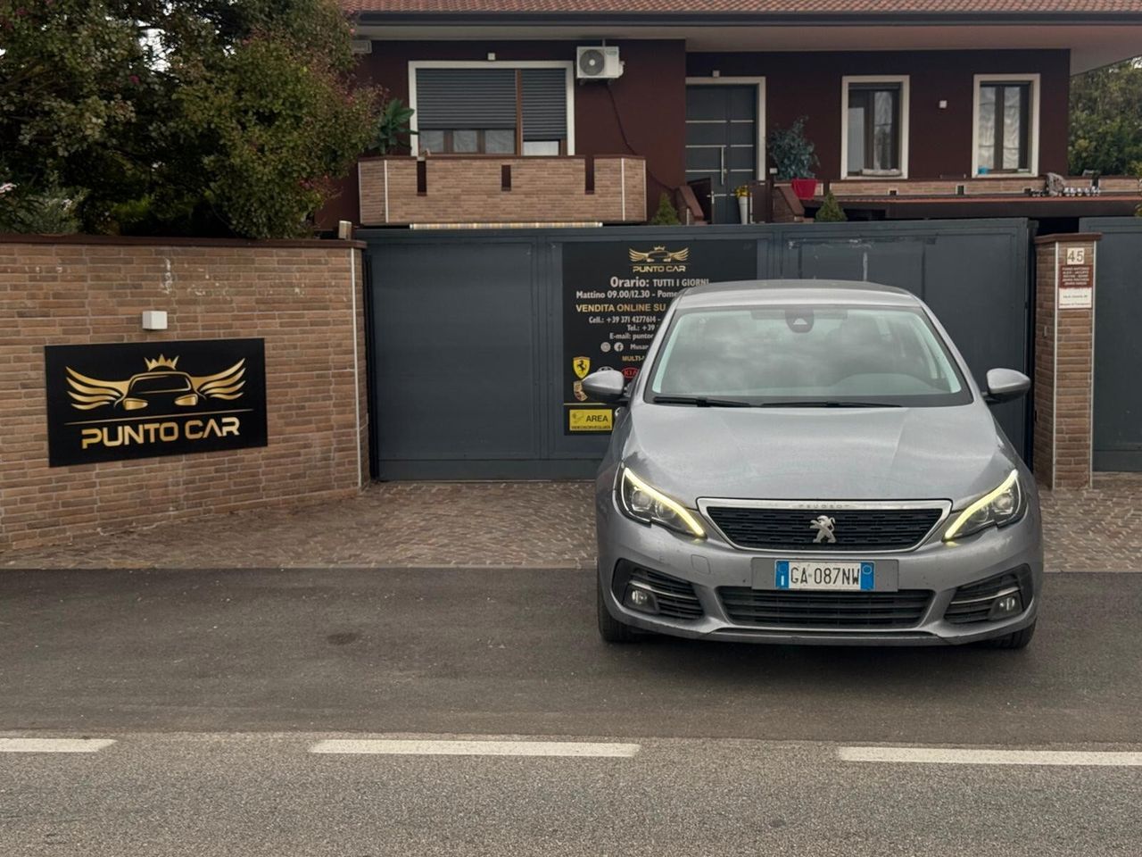 PEUGEOT 308