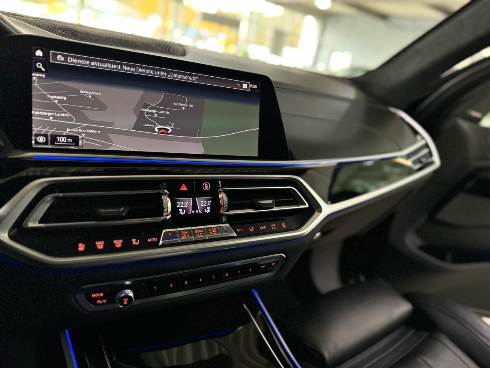 Fahrzeugabbildung BMW X7 M50d Panoram Laser 360°HUD DAB H/K SoftCl 22"