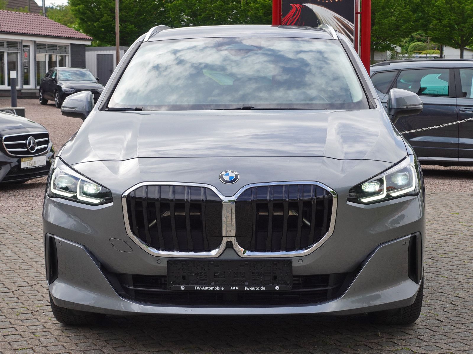 Fahrzeugabbildung BMW 218i Active Tourer Aut. I.Hd HUD ACC 360° BEAM