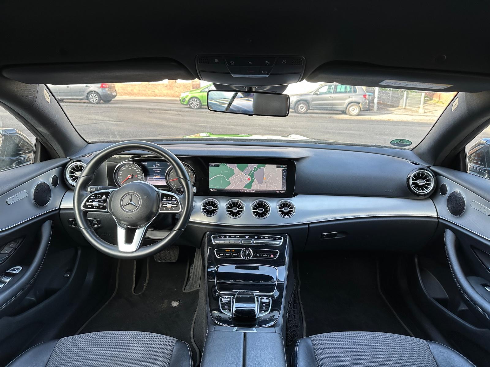 Mercedes-Benz E 300 Coupe*1.Hand*Tüv*Inspektion*