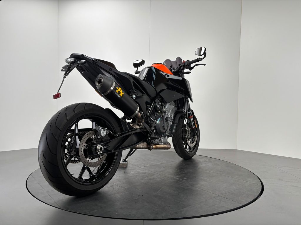 Fahrzeugabbildung KTM 890 DUKE *TOP-ZUSTAND *1. HAND *ARROW