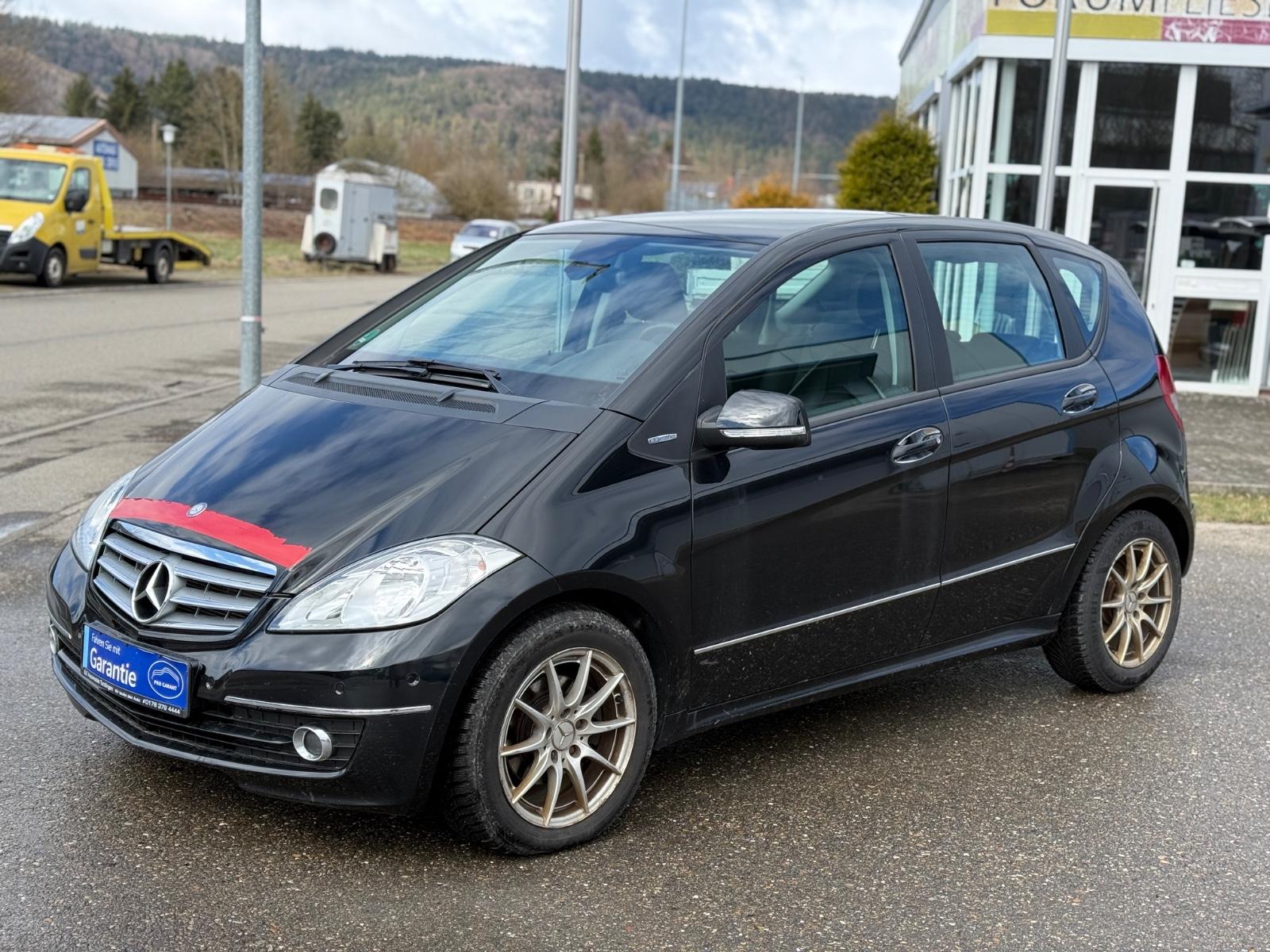 Mercedes-Benz A 180 A A 180*LEDER*SHZ* ELEGANCE*1.HD*ALU*PDC*