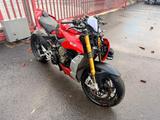 Ducati STREETFIGHTER V4 - DUCATI ST4S