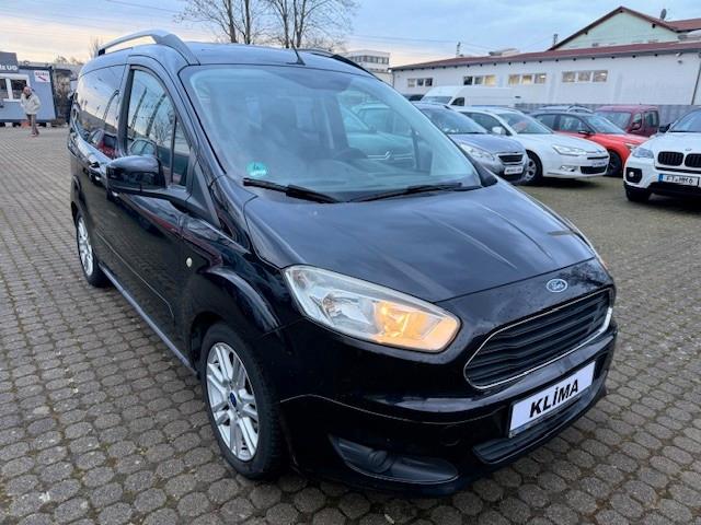 Ford Tourneo Courier Titanium
