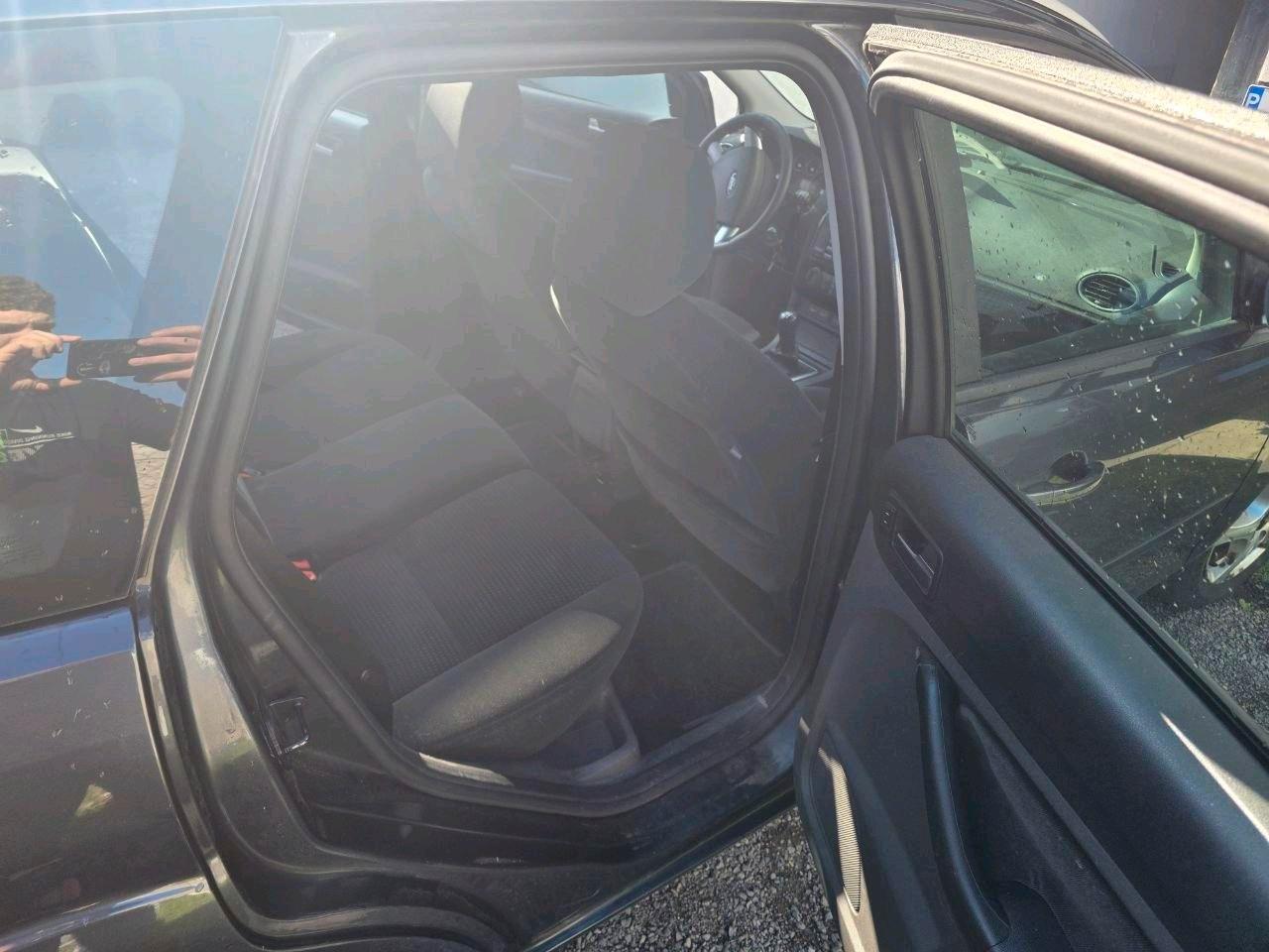 Ford Focus 2005 — photo 7