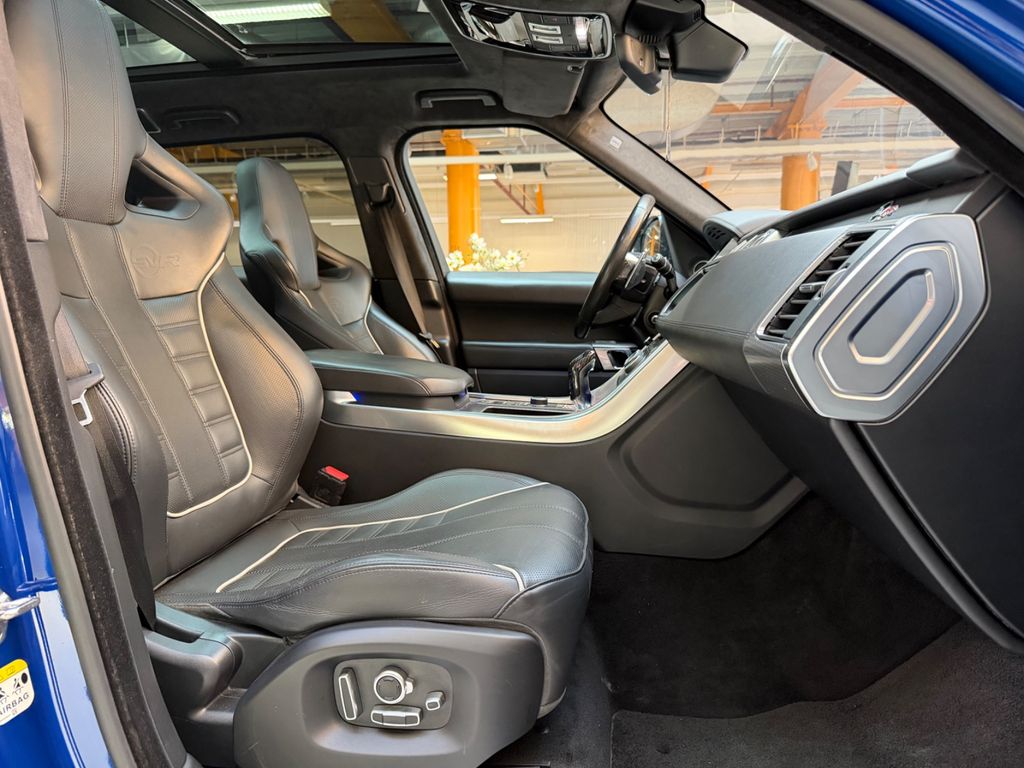 LAND ROVER Range Rover Sport 5.0 V8 SVR|ACC|AHK|Bi-Xenon LAND ROVER Range Rover Sport 5.0 V8 SVR|ACC|AHK|Bi-Xenon