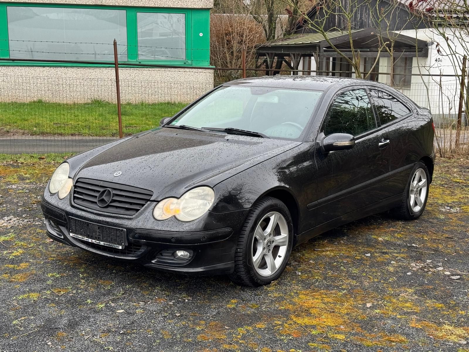Fahrzeugabbildung Mercedes-Benz C 160 1.8 AUTOMATIK/SITZHZG/PDC/SCHECKHEFT/KLIMA