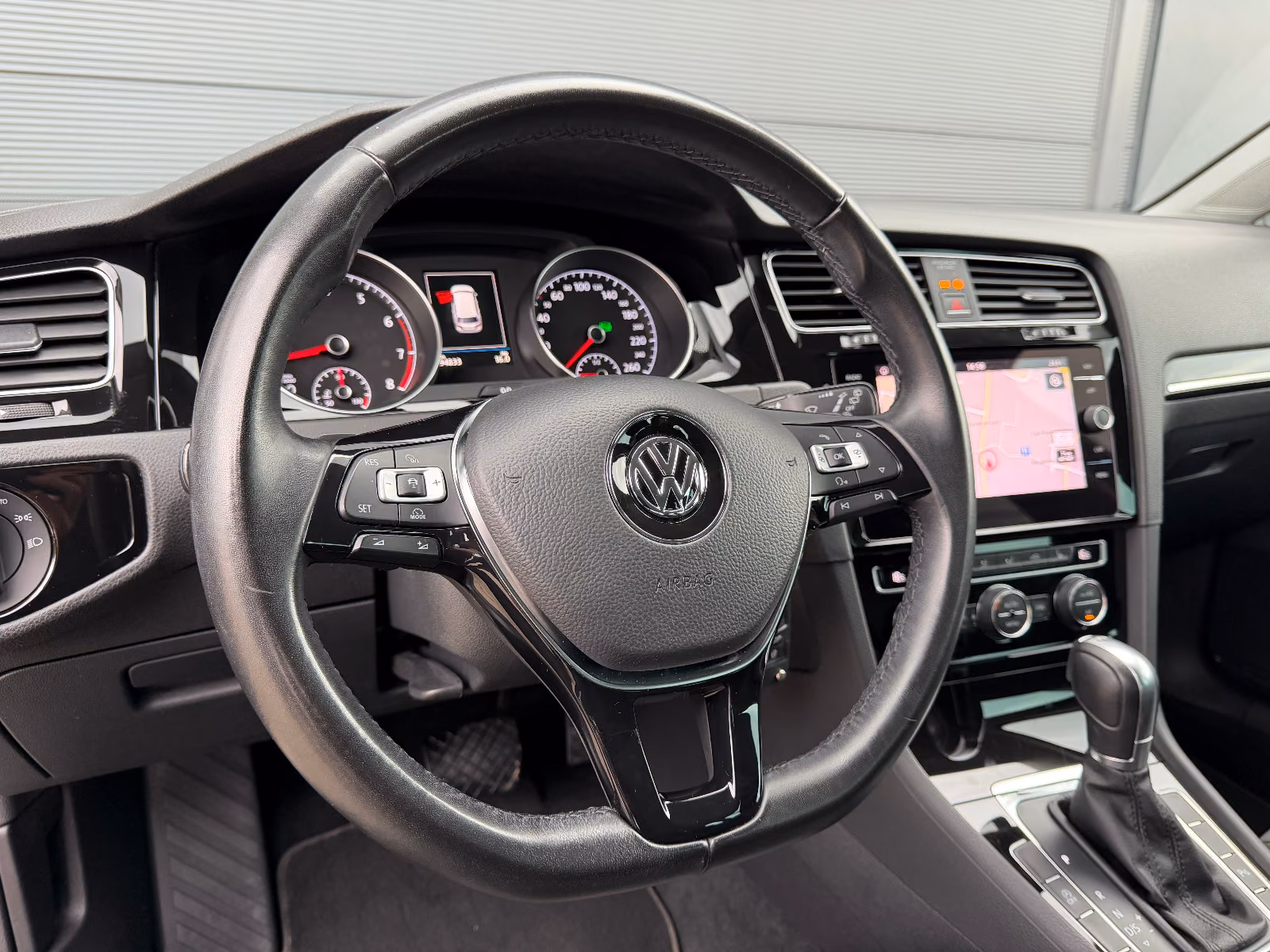 Volkswagen Golf Var. Highline*DSG*ErgoActive*LED*Navi*ACC*