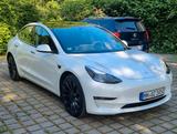 Tesla Model 3 Performance mit Garantie - Tesla Gebrauchtwagen in Hamburg