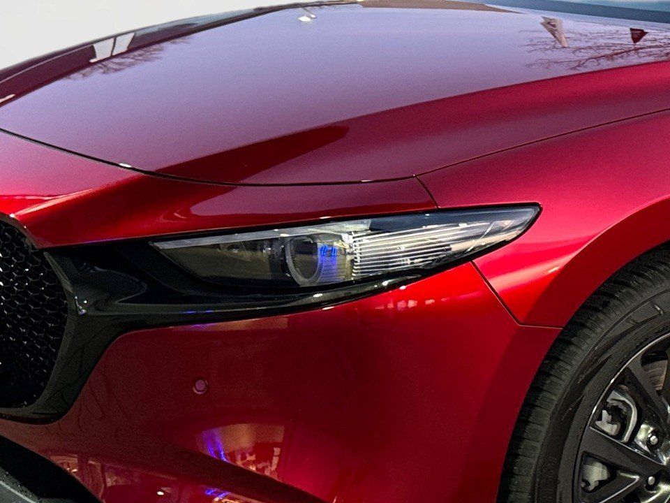 Fahrzeugabbildung Mazda 3 2.0i X 186PS A/T Exclusive