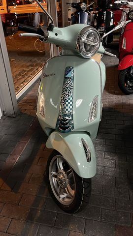 Vespa Primavera Batik 50