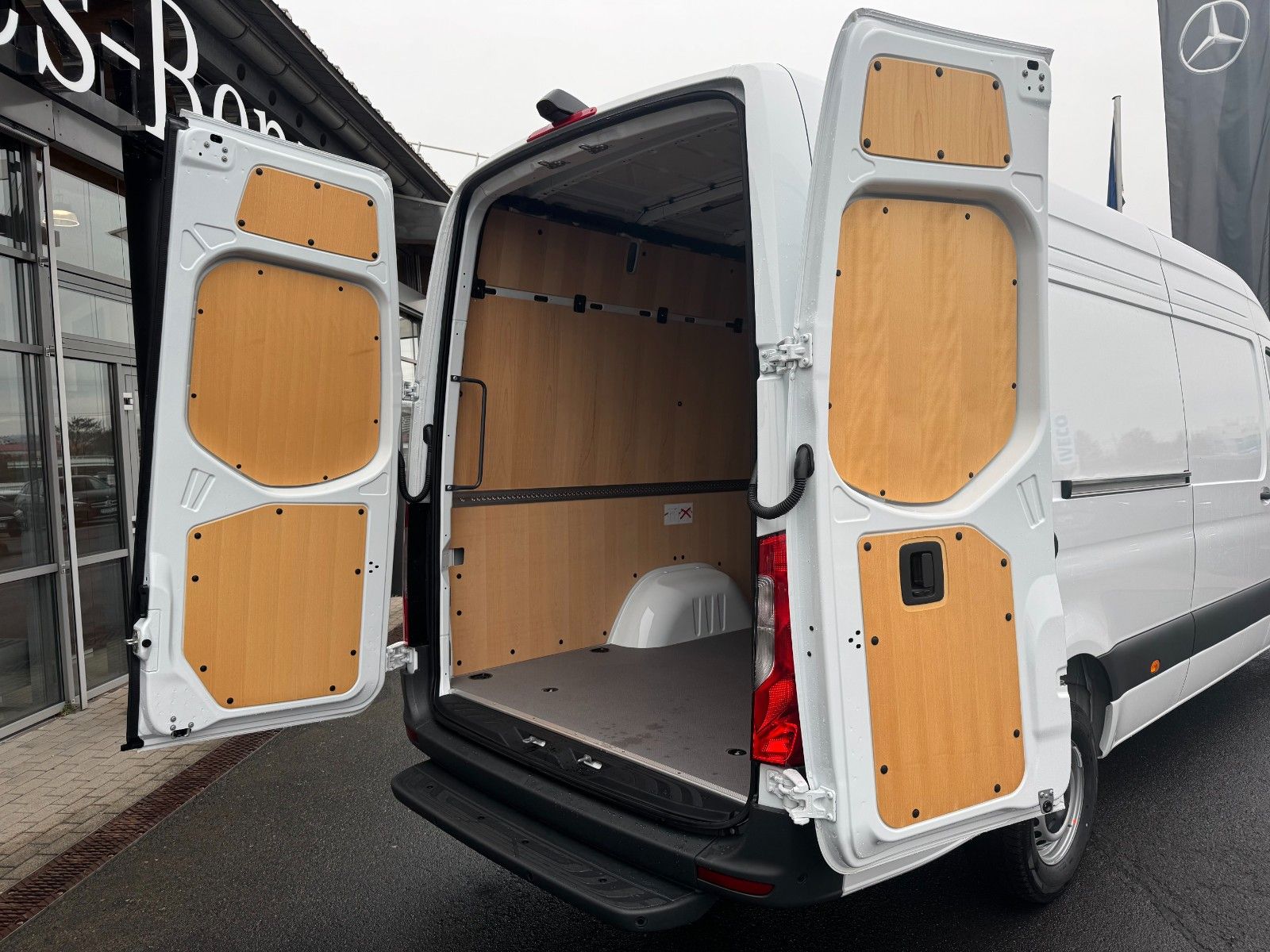 Fahrzeugabbildung Mercedes-Benz Sprinter 319 CDI 4325 LED Klimaautom Kamera