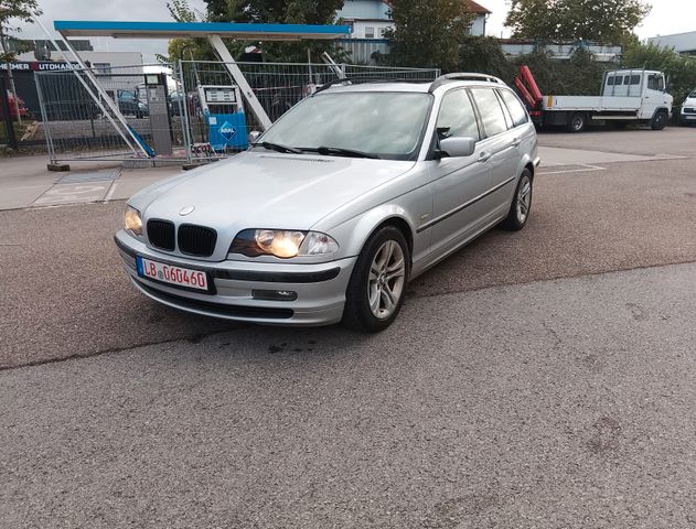 BMW 320i touring