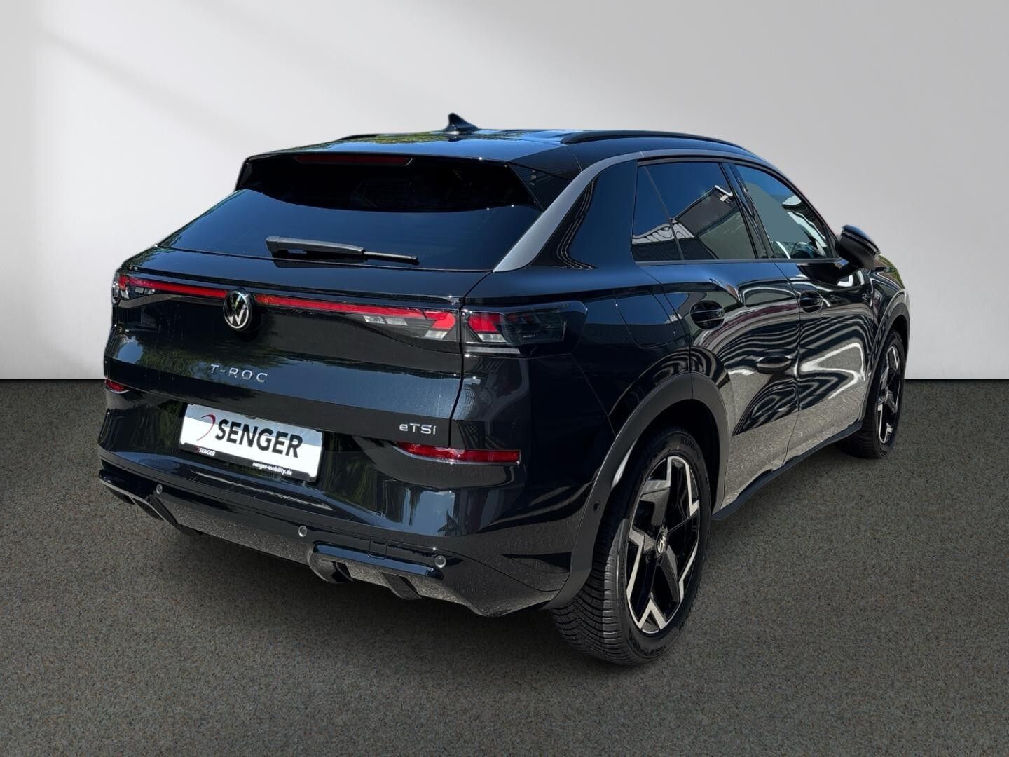 Volkswagen T-Roc R-Line 1.5 l eTSI OPF 110 kW (150 PS) 7-Ga imagem 3