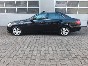 Mercedes E 220 - 4