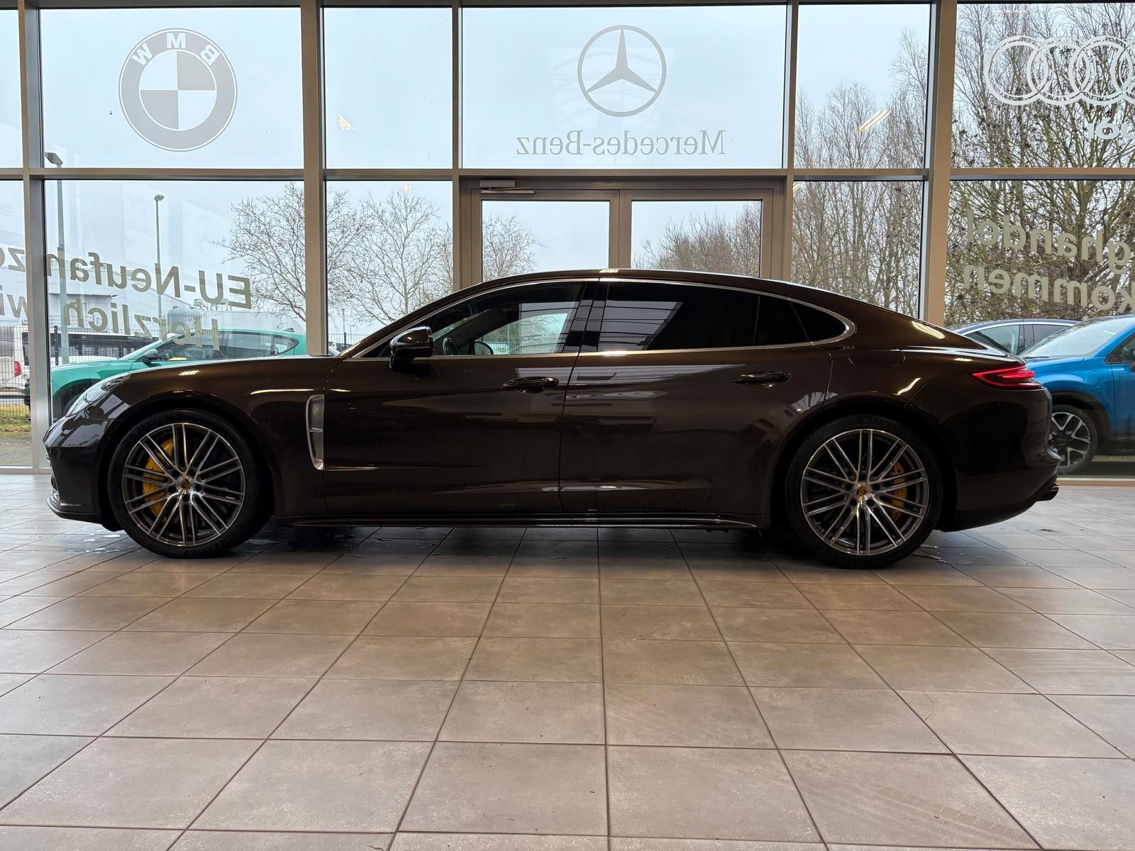 Fahrzeugabbildung Porsche Panamera Turbo S E-Hybrid Executive