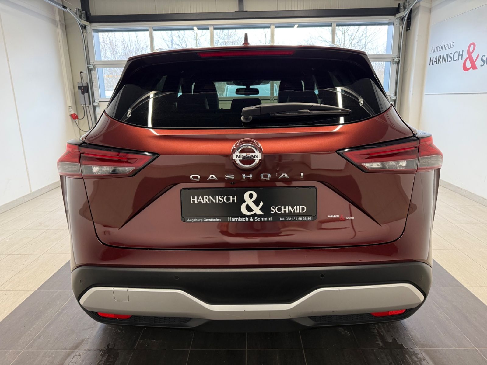 Fahrzeugabbildung Nissan Qashqai Tekna - Pano, HeadUp, Teilleder