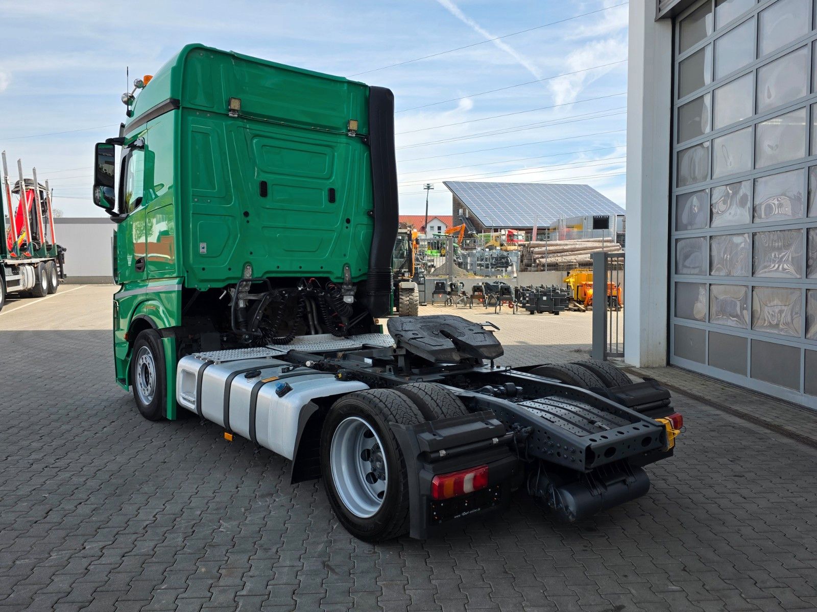 Fahrzeugabbildung Mercedes-Benz Actros 1851 LSnRL Hubsattelplatte Retarder