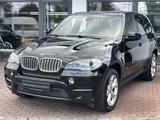 BMW X5 xDrive40d Head up Bi Xenon AHK Navi Prof - BMW X5 mit Diesel-Antrieb: Geländewagen