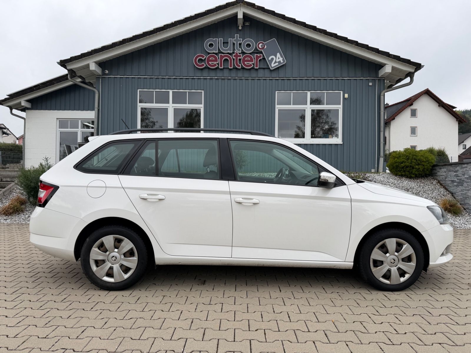 Fahrzeugabbildung SKODA Fabia Combi|Navi|Klima|AppleCarPay
