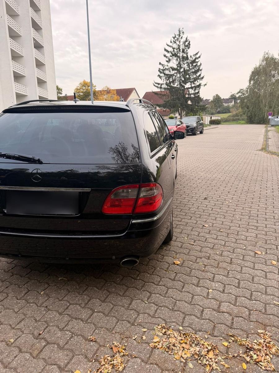 Mercedes-Benz E320 2006 — photo 6